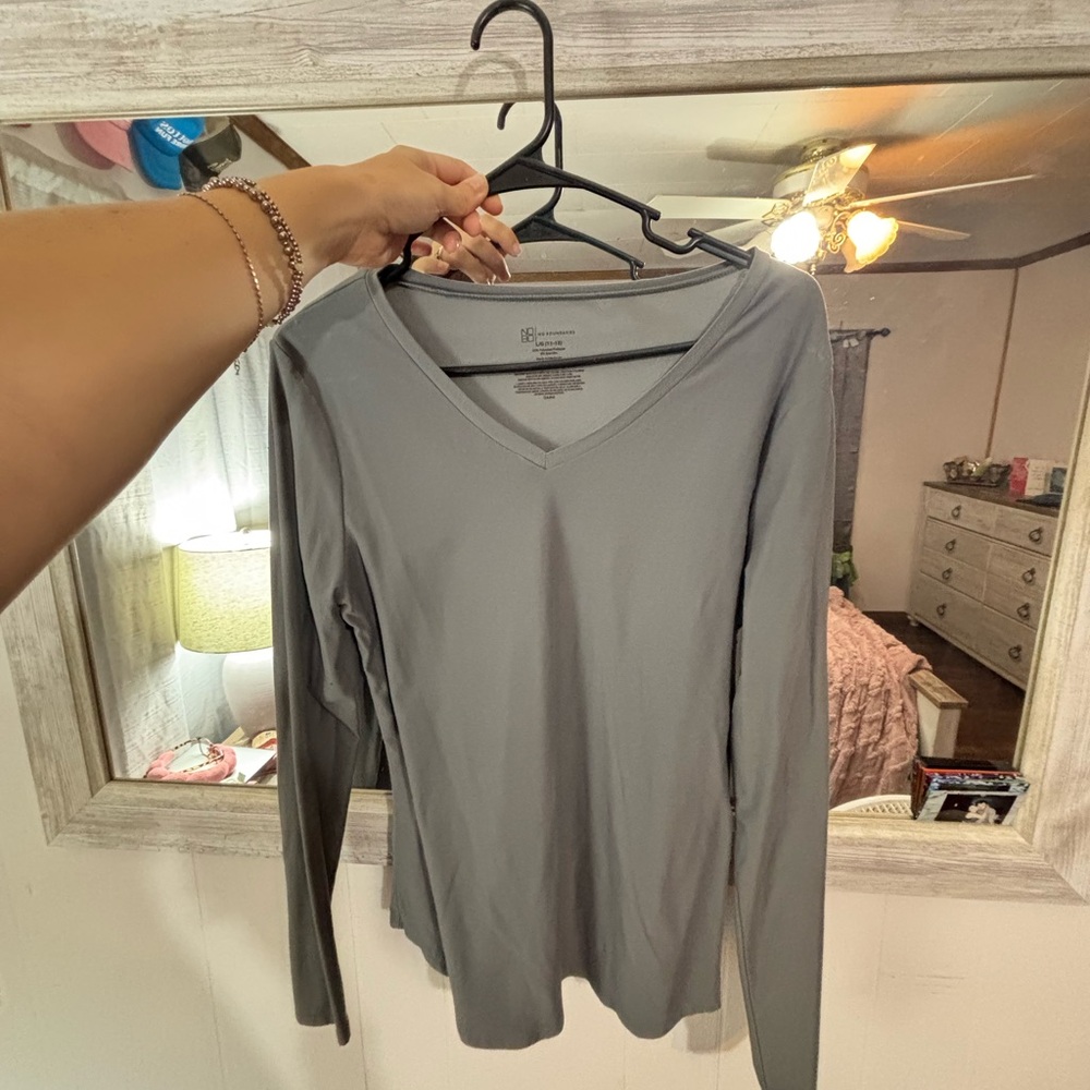 Gray V-Neck Long Sleeve Top